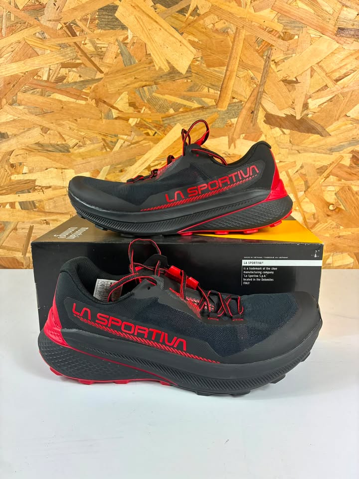 Chaussures de trail La Sportiva Prodigio 43 Black/Tango Red