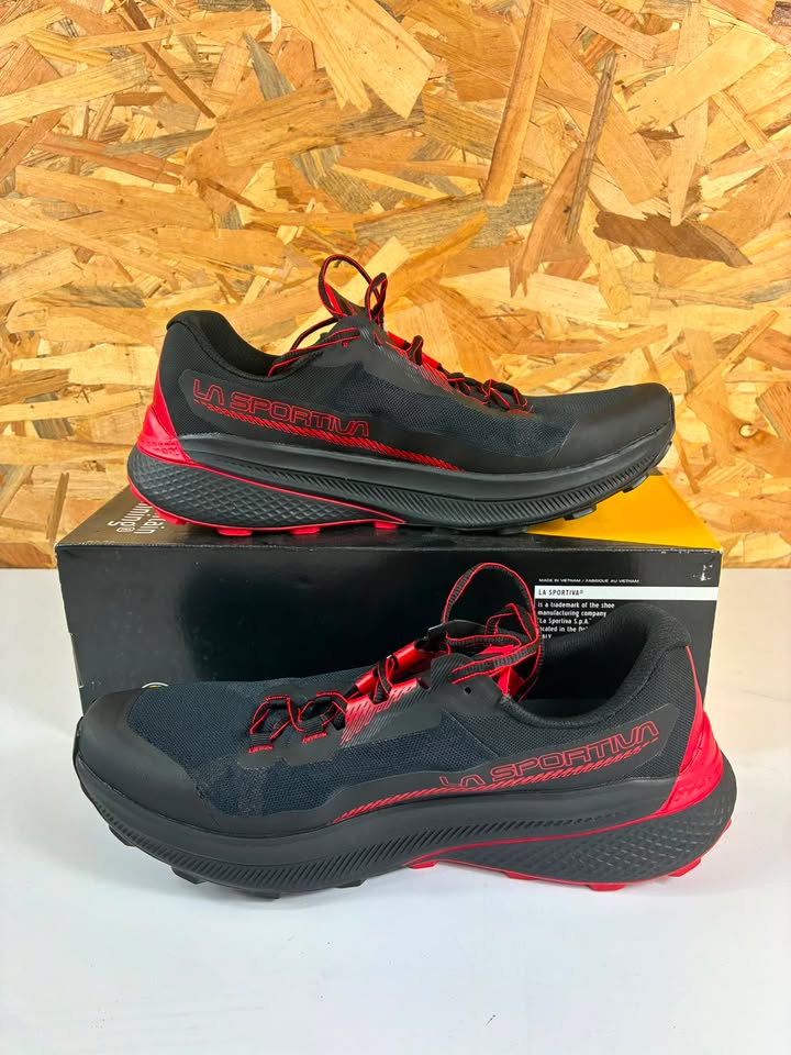 Chaussures de trail La Sportiva Prodigio 43 Black/Tango Red