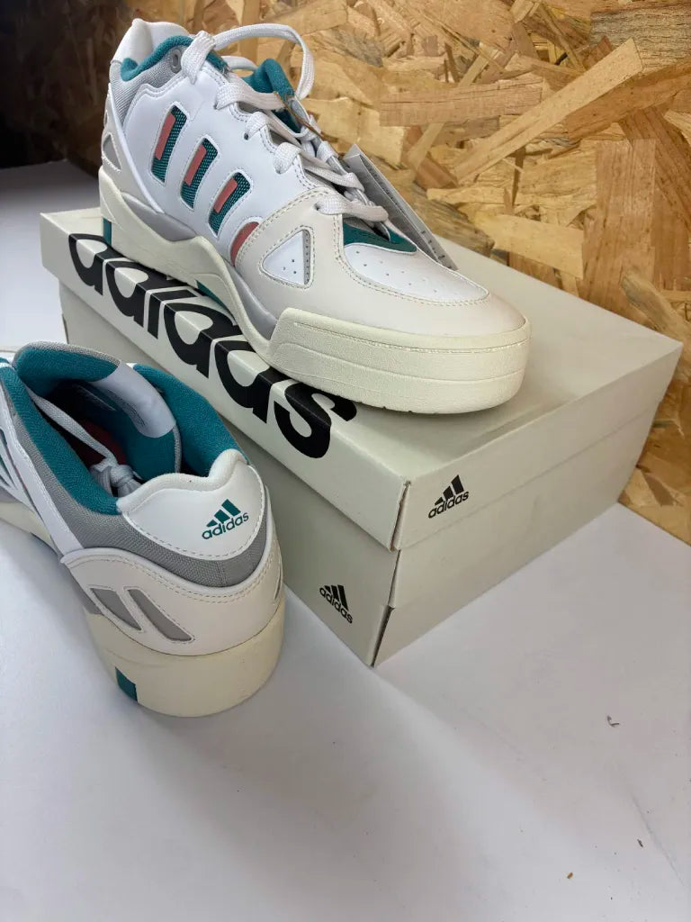 Chaussures Basketball Adidas Midcity Low Homme – 46 2/3