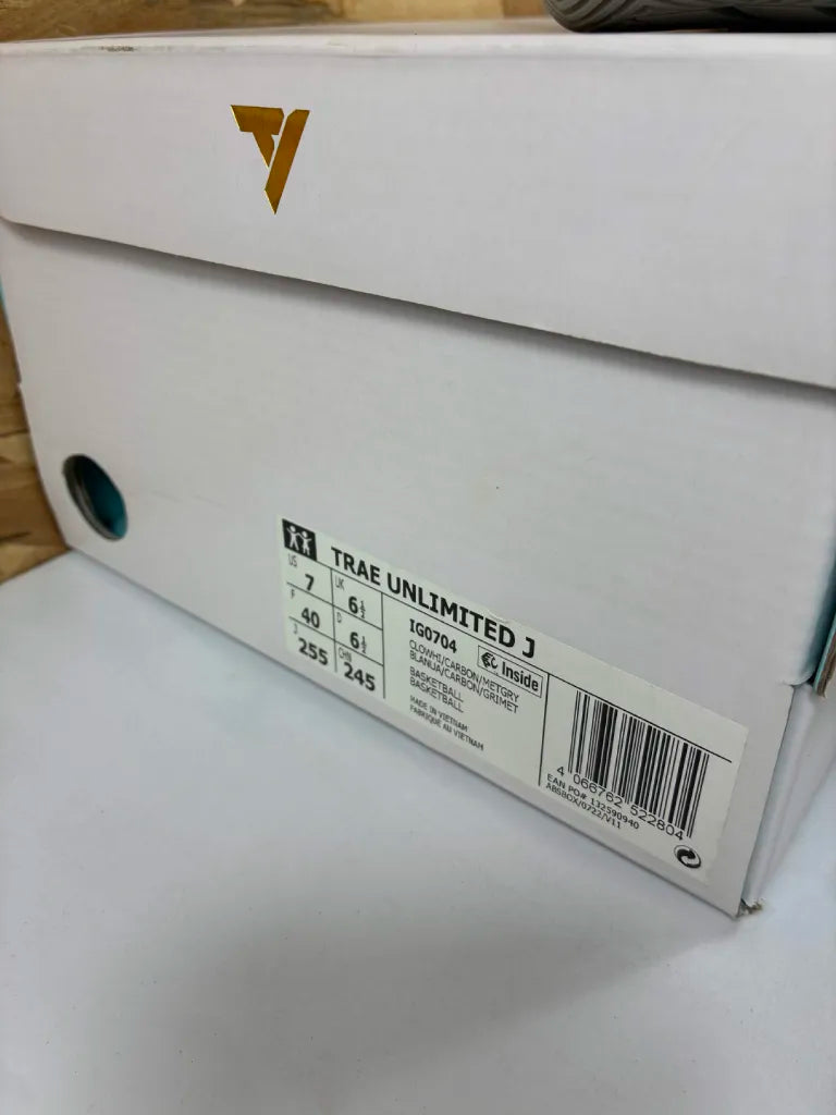 Chaussures Basketball Adidas Trae Unlimited J Enfant – 40