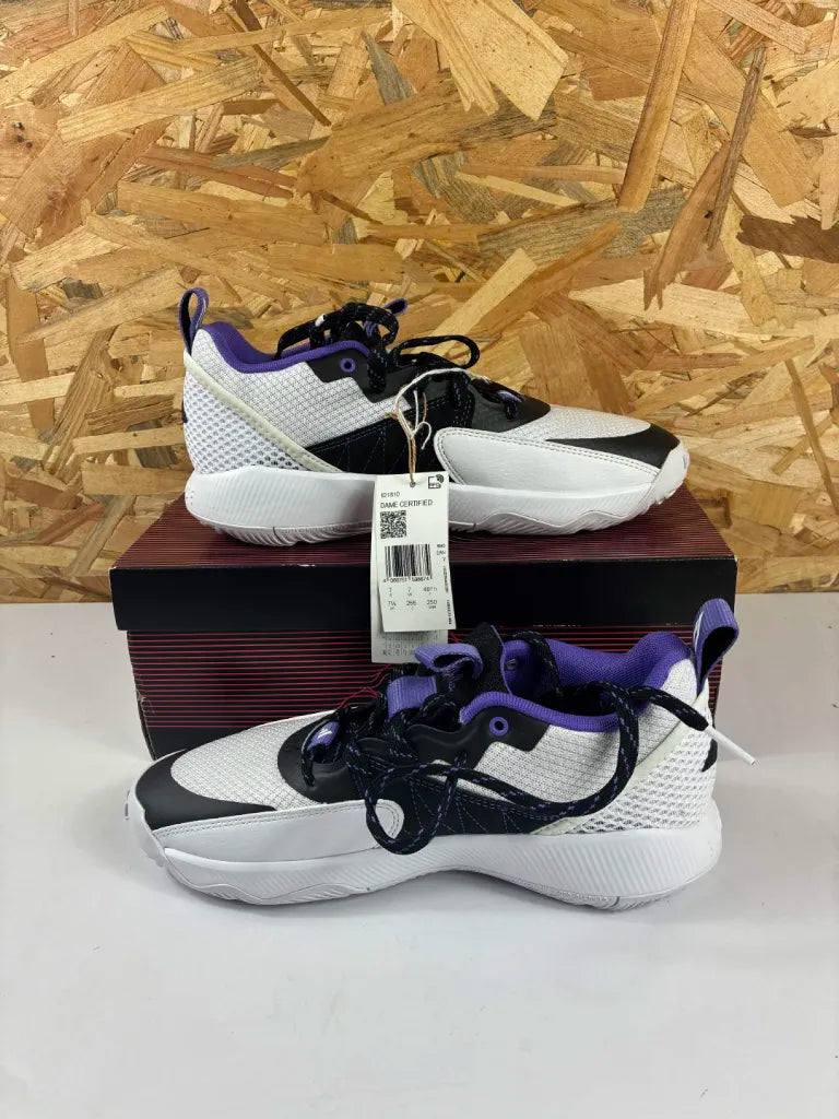 Chaussures Basketball Adidas Dame Certified Homme – 40 2/3