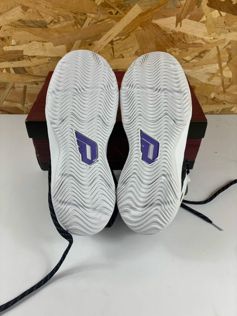 Chaussures Basketball Adidas Dame Certified Homme – 40 2/3