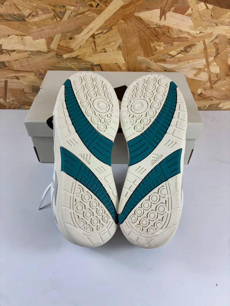 Chaussures Basketball Adidas Midcity Low Homme – 40