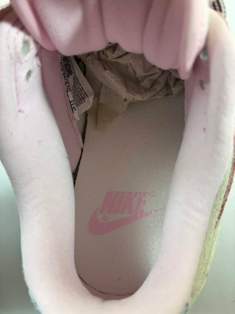 Baskets Nike Dunk Low LX Femme – 36,5 – Carton abîmé