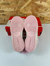Baskets Nike Dunk Low LX Femme – 36,5 – Carton abîmé