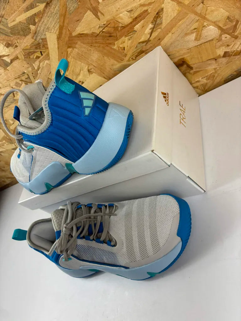 Chaussures Basketball Adidas Trae Unlimited Homme – 40 2/3 – IF5610