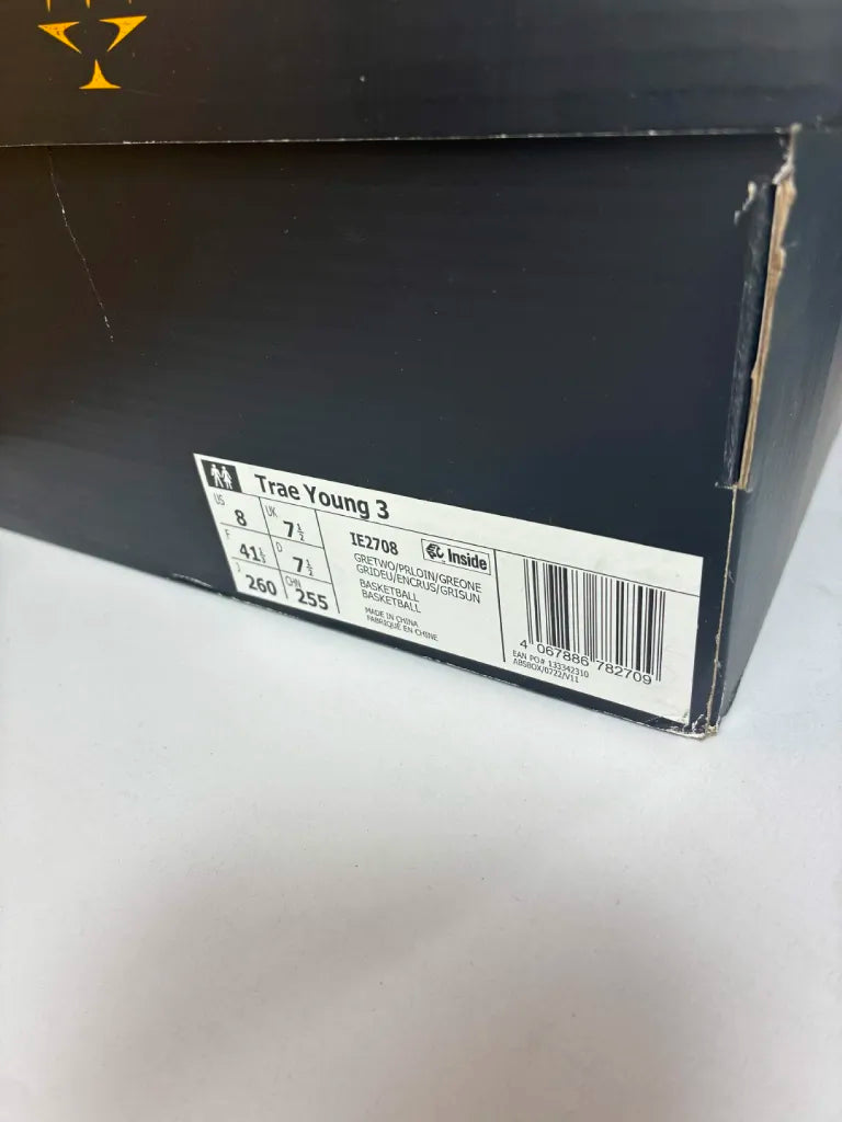Chaussures Basketball Adidas Trae Young 3 – 41 1/3 – IE2708