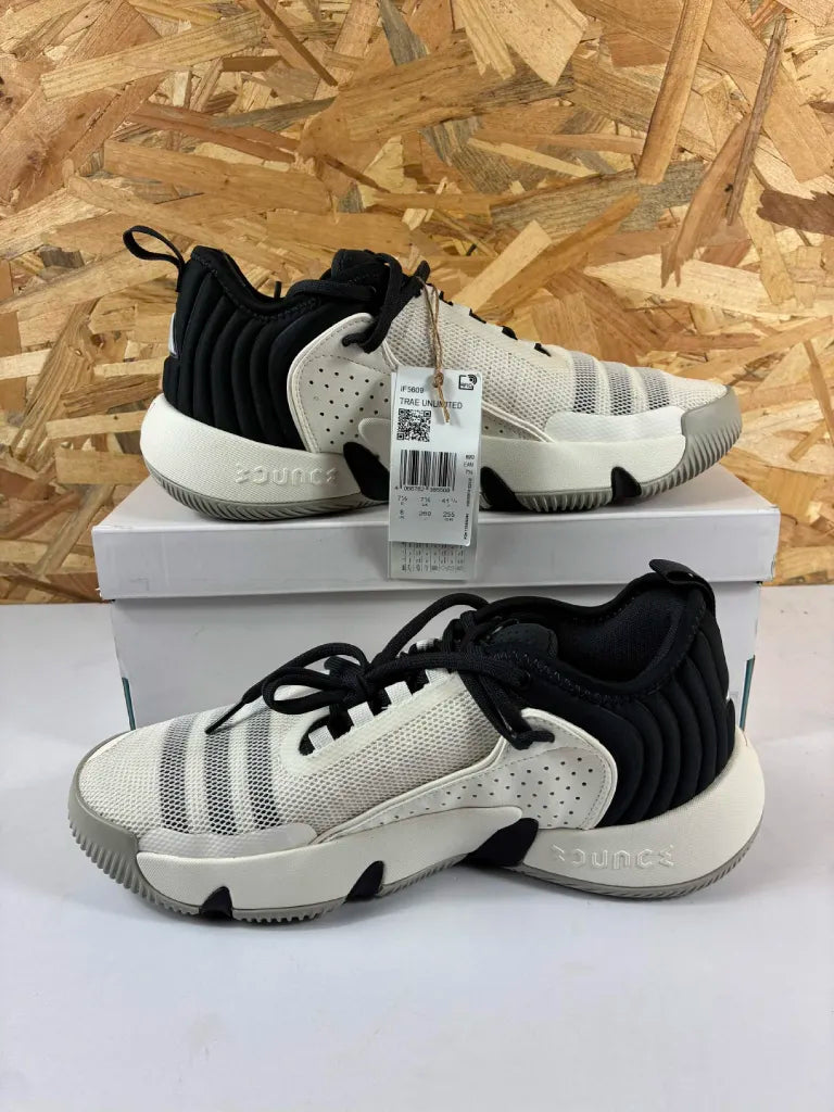 Chaussures Basketball Adidas Trae Unlimited Homme – 41 1/3 – IF5609