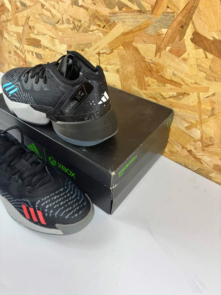 Chaussures Basketball Adidas D.O.N. Issue 4 Homme – 40 2/3 – HR0714