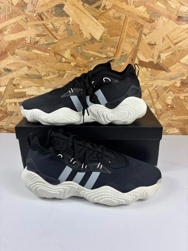 Chaussures Basketball Adidas Trae Young 3 Homme – 47 1/3 – IE9362