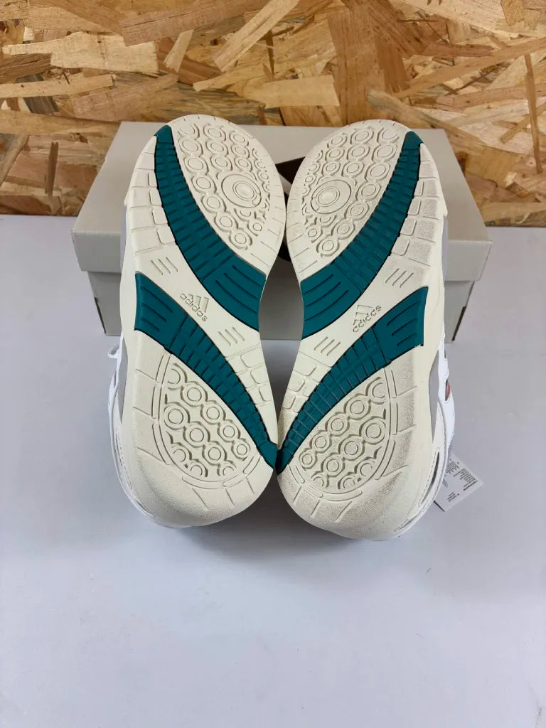 Chaussures Basketball Adidas Midcity Low Homme – 42 – ID5403