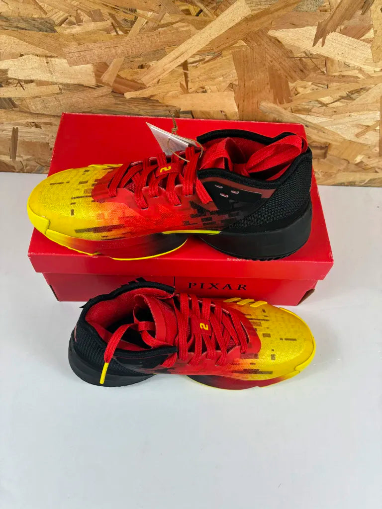 Chaussures Basketball Adidas D.O.N. Issue 4 Enfant – 38 2/3 – HR1786