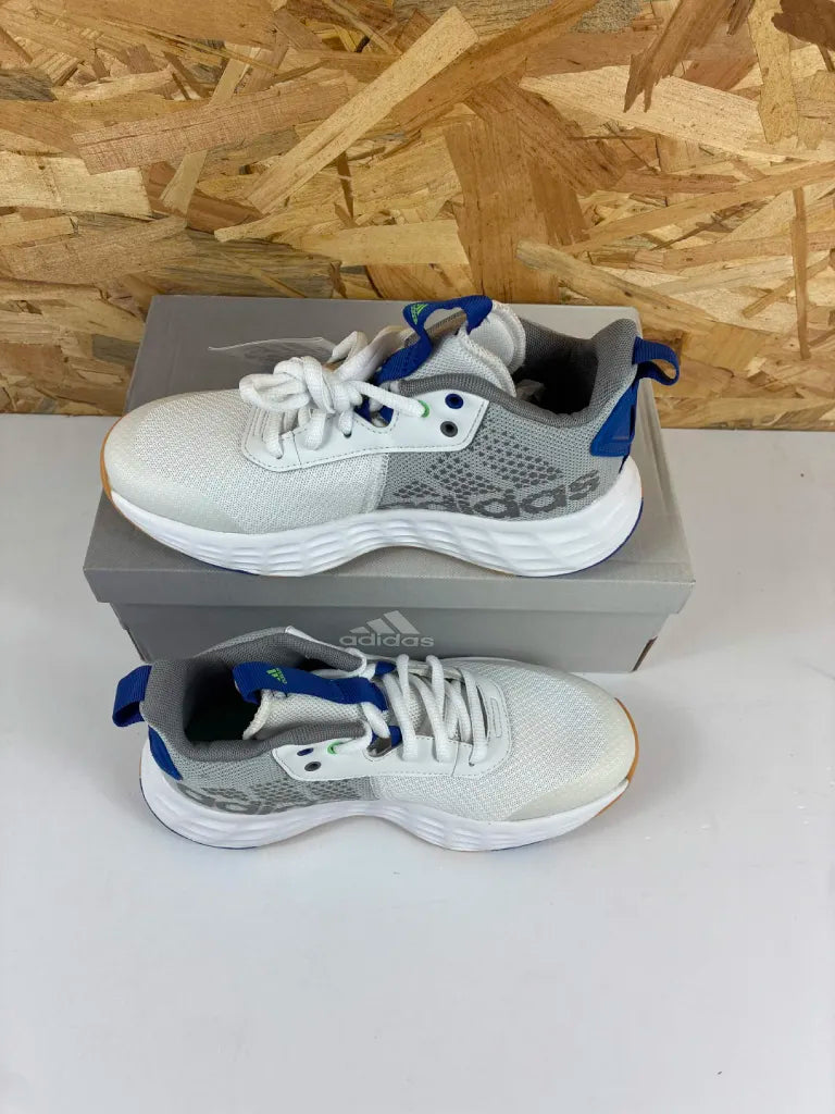 Chaussures Basketball Adidas OwnTheGame 2.0 Enfant – 35 – GW1553