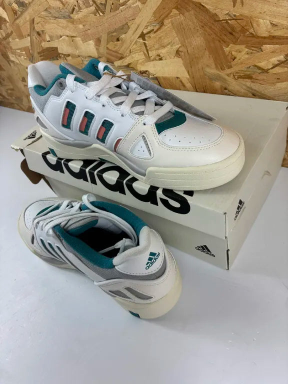 Chaussures Basketball Adidas Midcity Low Homme – 41 1/3 – ID5403