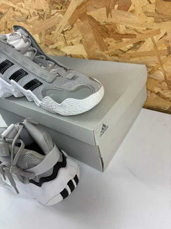 Chaussures Basketball Adidas Exhibit B WMNS Mid Femme – 40 2/3 – GY8983