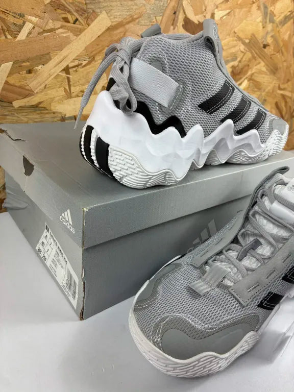 Chaussures Basketball Adidas Exhibit B WMNS Mid Femme – 40 2/3 – GY8983