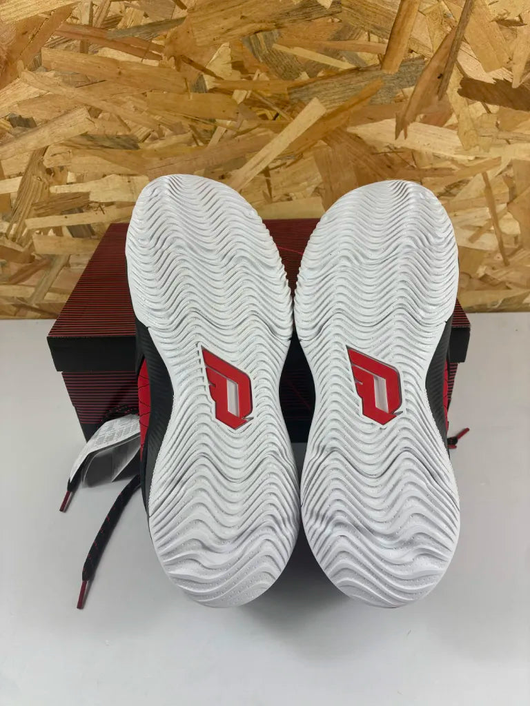 Chaussures Basketball Adidas Dame Certified Homme – 45 1/3 – HR0728