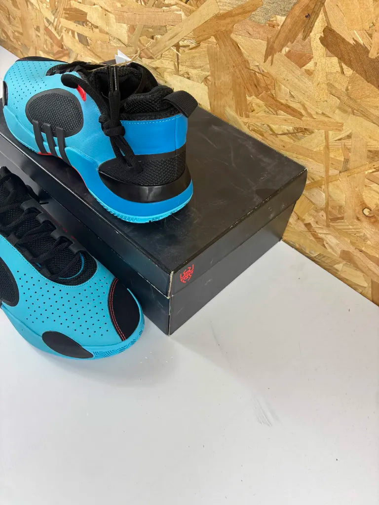Adidas D.O.N. Issue 5 Homme – Chaussures de Basketball – 45 1/3 – IE8325