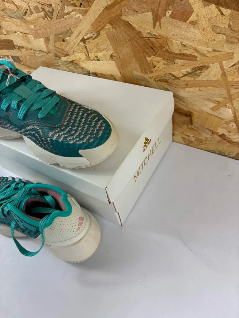 Adidas D.O.N. Issue 4 J Enfant 36 2/3 – Chaussures de Basketball HQ3448