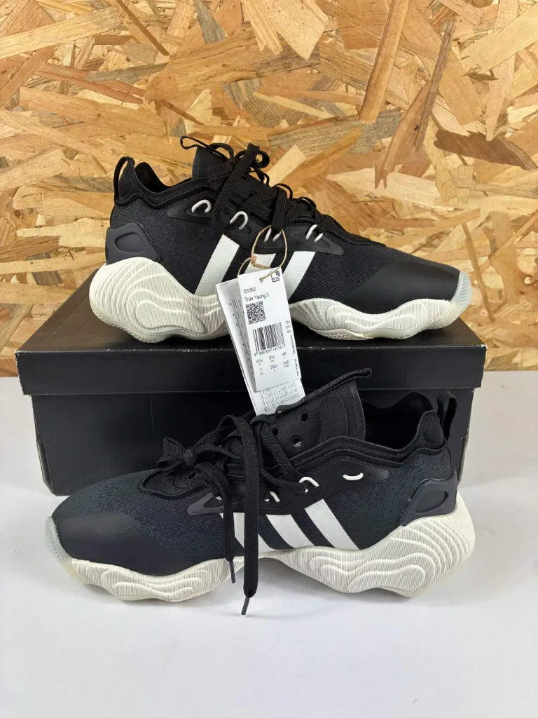 Adidas Trae Young 3 Homme 40 – Chaussures de Basketball IE9362