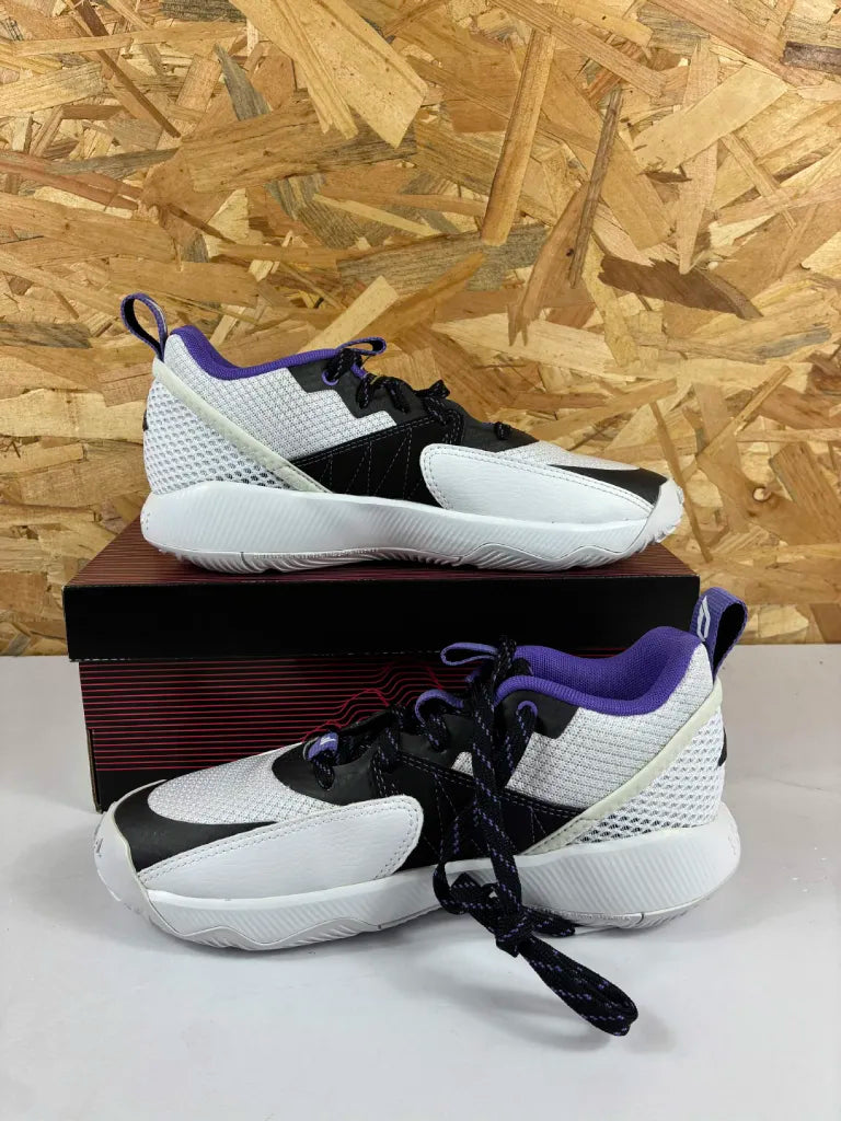 Adidas Dame Certified Femme ID1810 – Chaussures de Basketball 38
