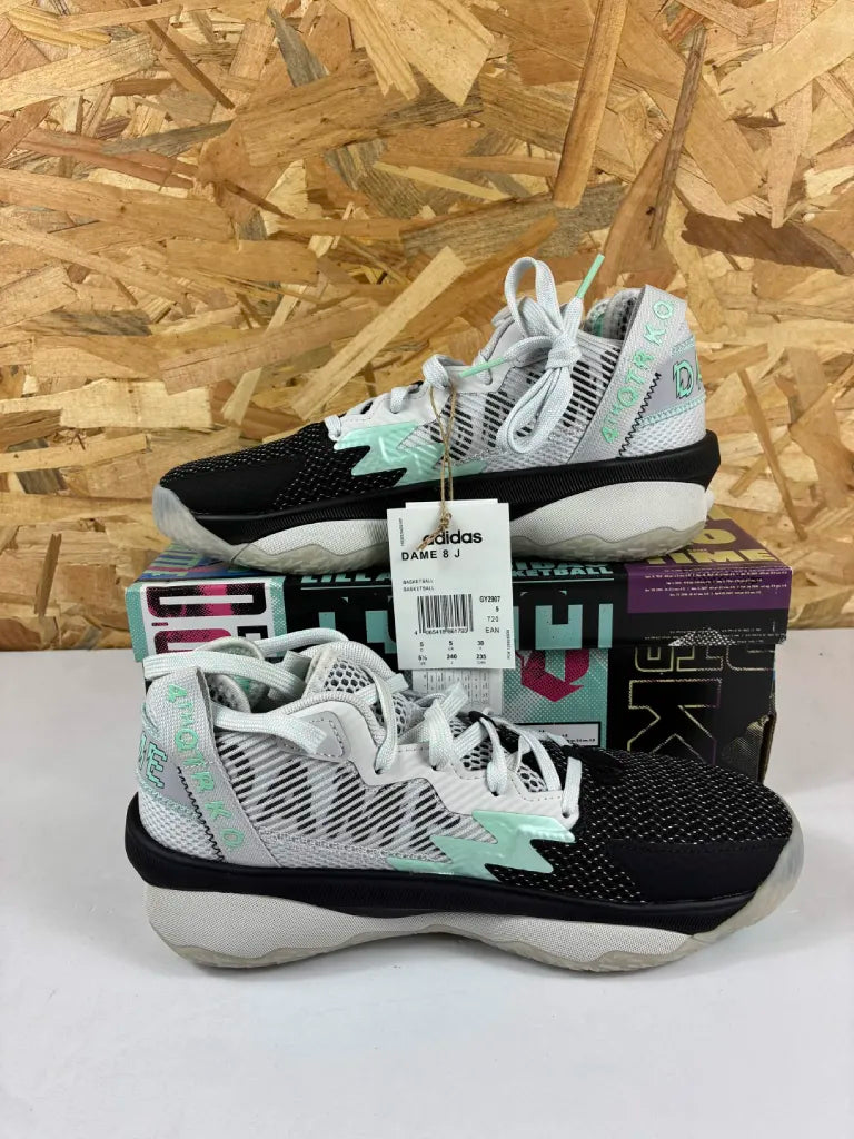 Chaussures de Basketball Enfant Adidas Dame 8 J GY2907 – 38 EU