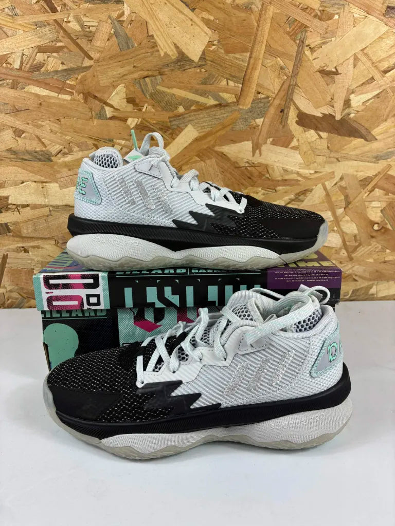 Chaussures de Basketball Enfant Adidas Dame 8 J GY2907 – 38 EU