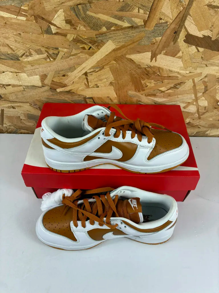 Baskets  Nike Dunk Low QS FQ6965-700 – 40 EU