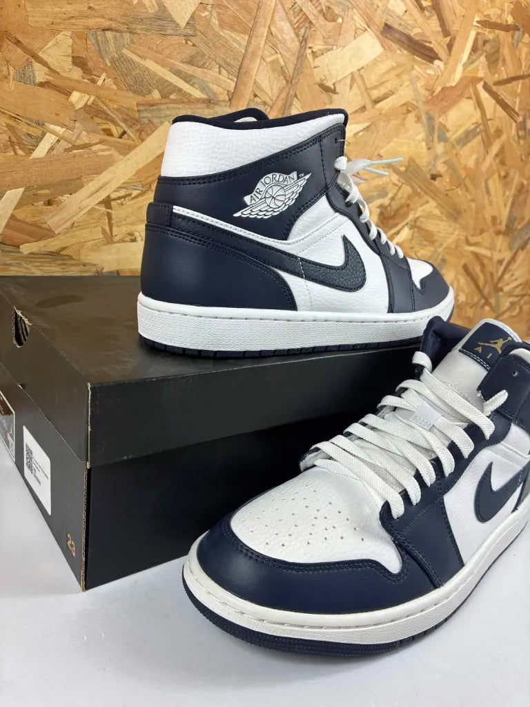 Air Jordan 1 Mid 554724-174 – 44,5 EU