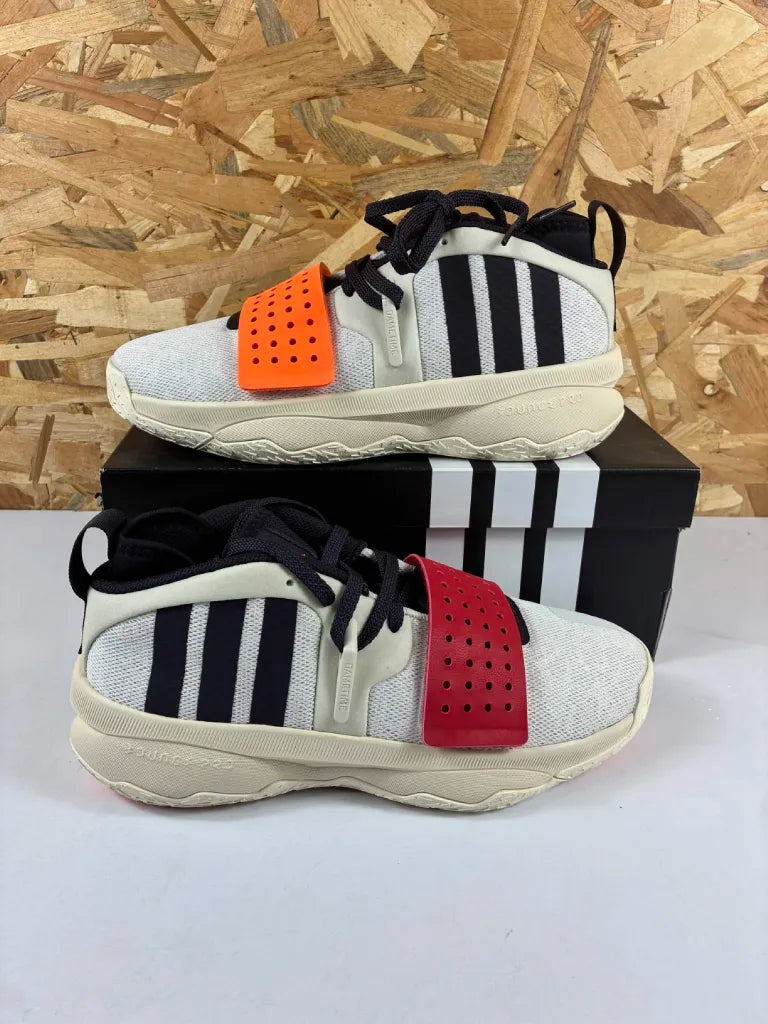 Chaussures de Basketball Homme Adidas Dame 8 EXTPLY IF1507 – 42 EU