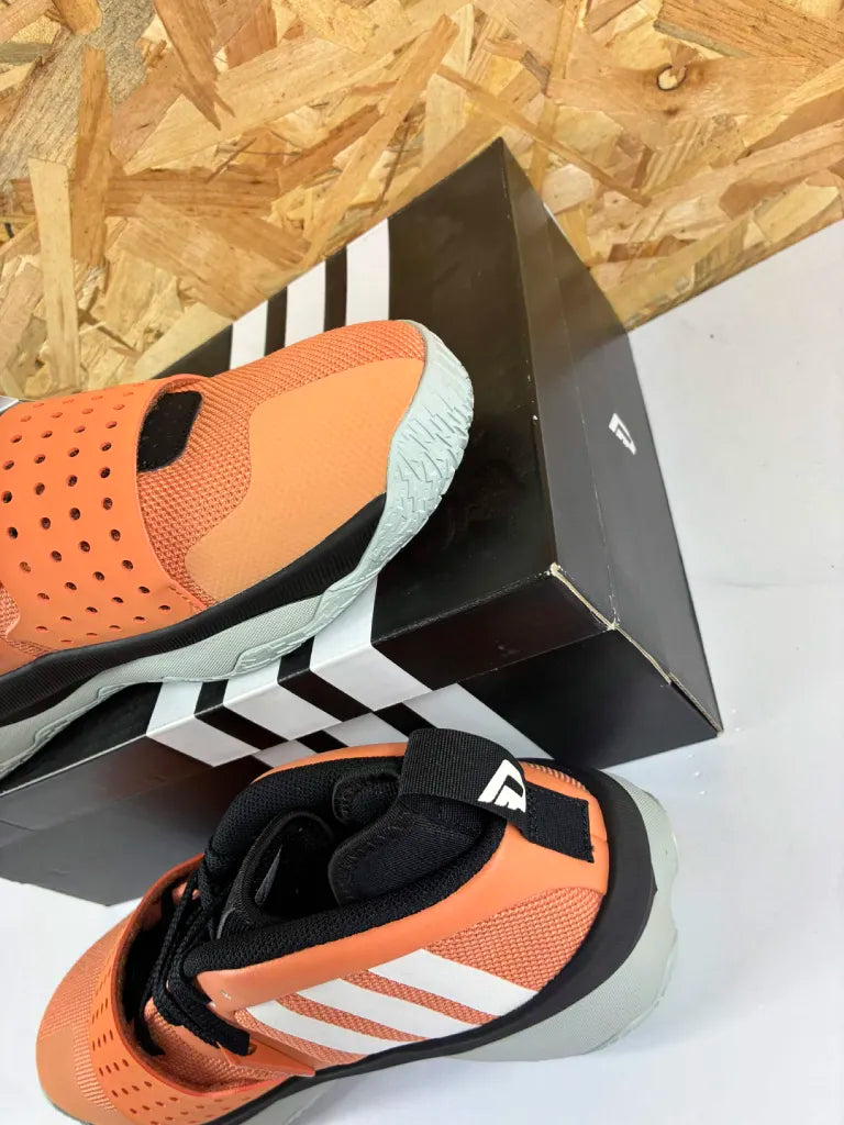 Chaussures de Basketball Homme Adidas Dame 8 EXTPLY IF1515 – 46 2/3 EU