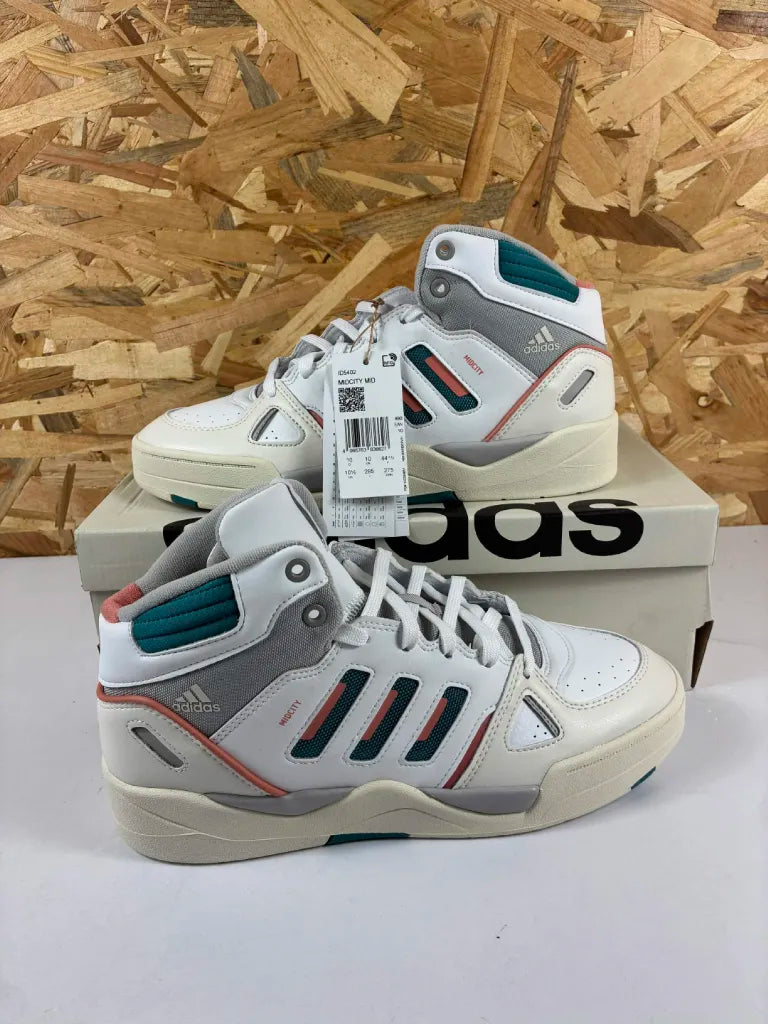 Chaussures de Basketball Homme Adidas Midcity Mid ID5402 – 44 2/3 EU