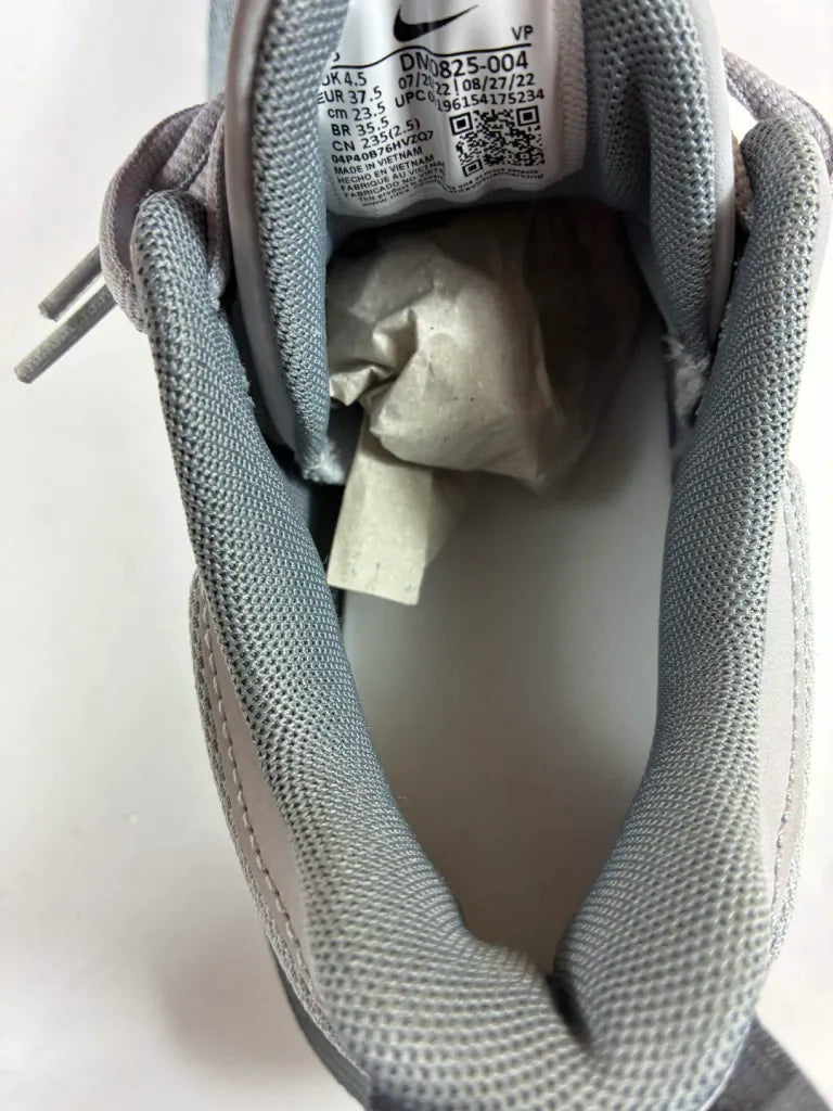 Chaussures de Basketball Enfant Nike Giannis Immortality 2 DM0825-004 – 37,5