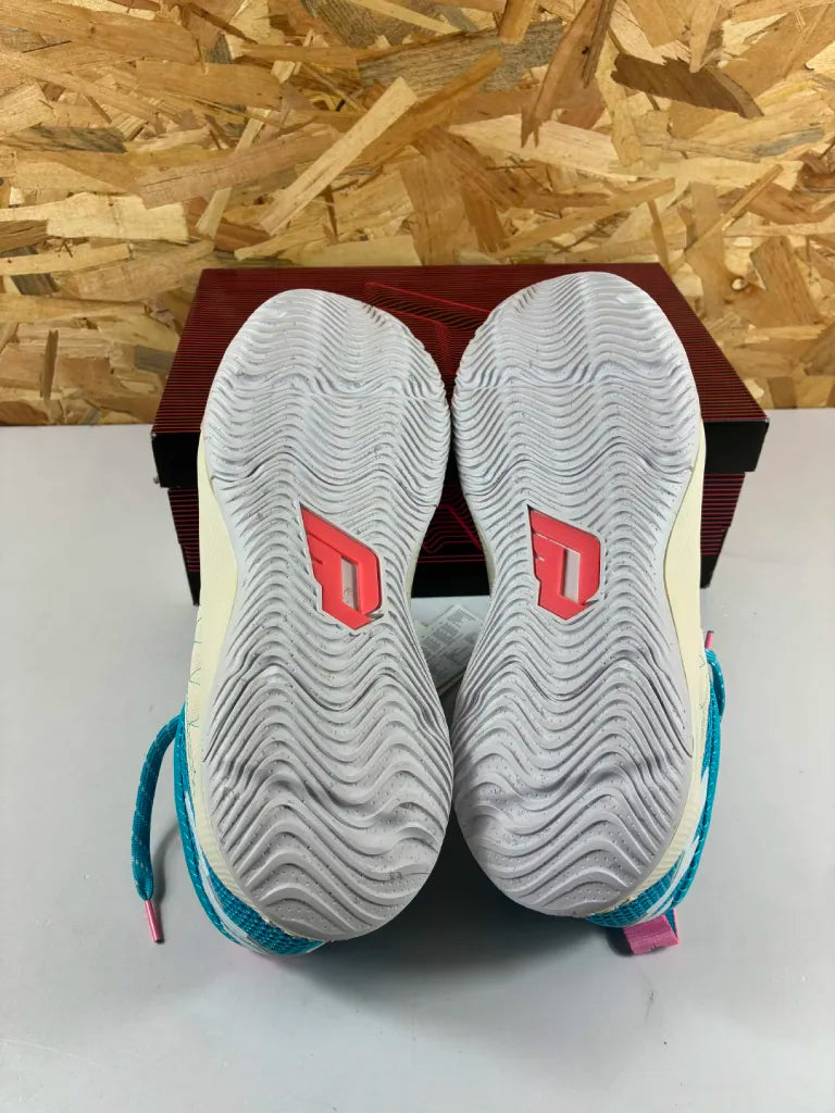 Chaussures de Basketball Homme Adidas Dame Certified GV9587 – 47 1/3