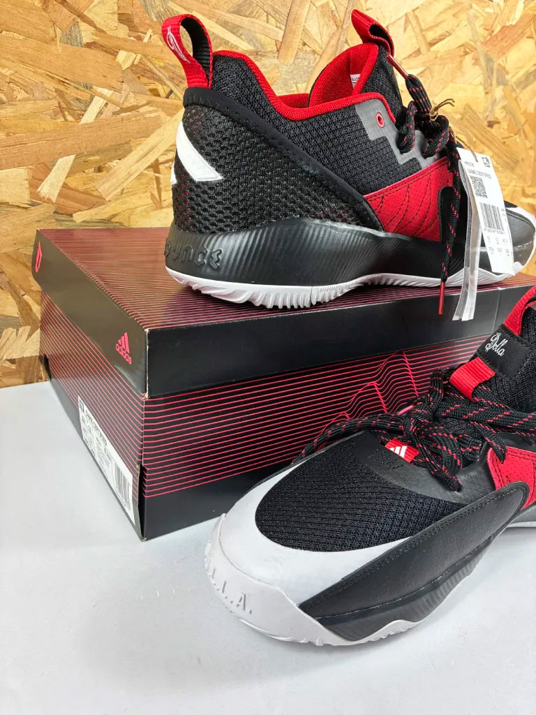 Chaussures de Basketball Homme Adidas Dame Certified HR0728 – 47 1/3