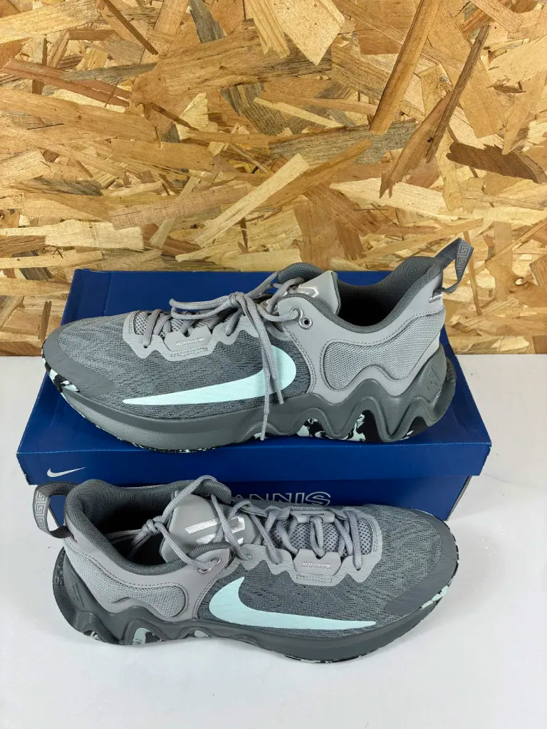 Nike Giannis Immortality 2 Homme Gris Bleu – 48,5 – DM0825-004