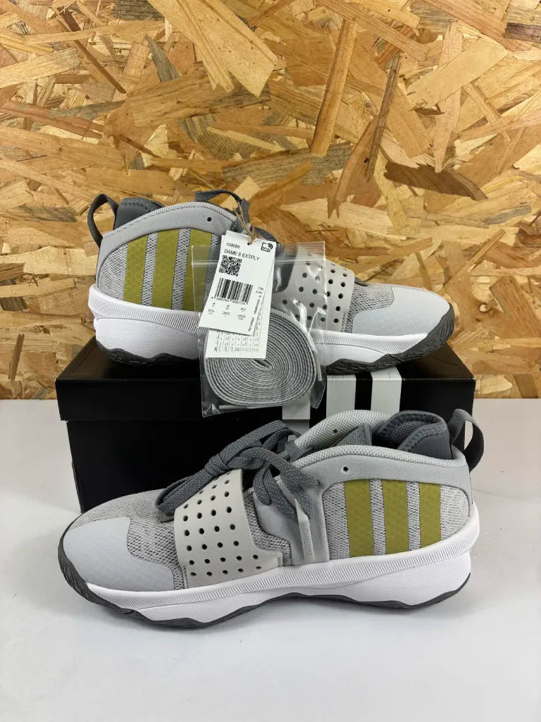 Chaussures de Basketball Adidas Dame 8 EXTPLY Homme Gris Or – 42 – IG8086