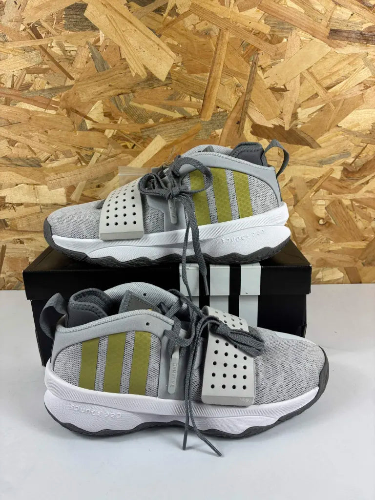 Chaussures de Basketball Adidas Dame 8 EXTPLY Homme Gris Or – 42 – IG8086