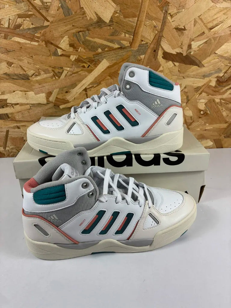 Chaussures de Basketball Adidas Midcity Mid Homme 45 1/3 – ID5402