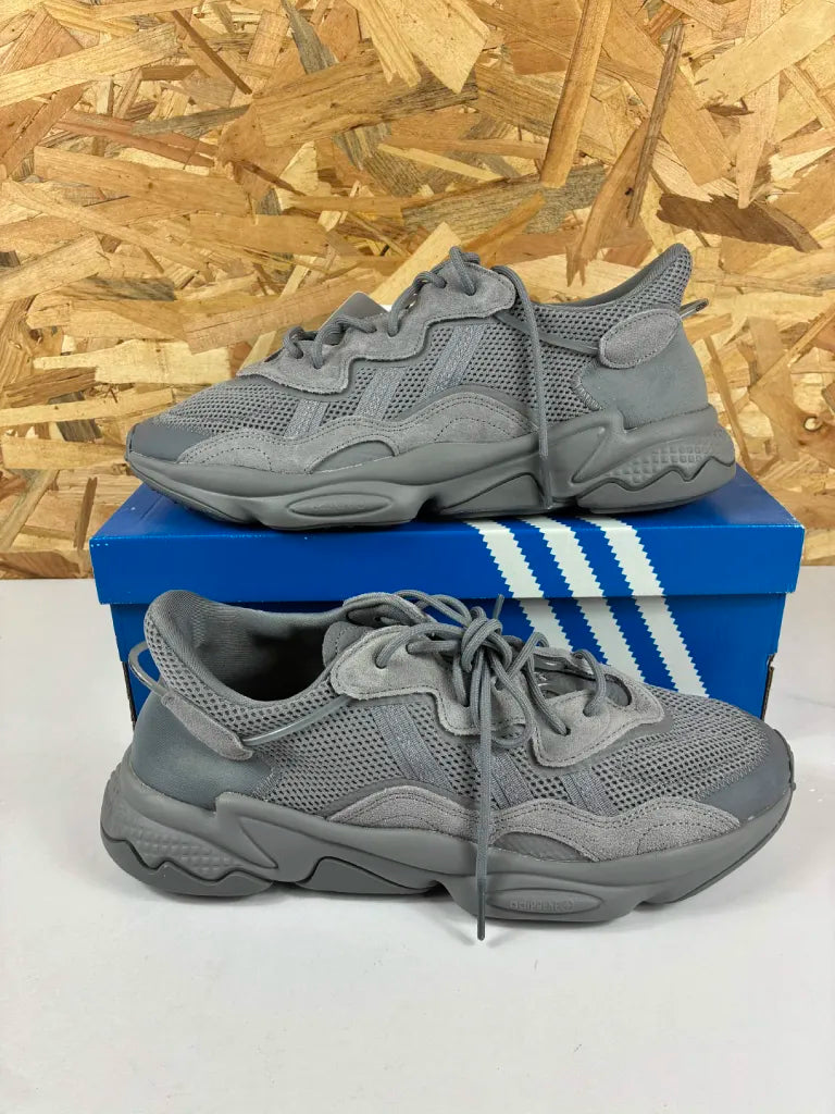 Baskets Adidas Ozweego Homme Gris Noir – 46 – GW4671