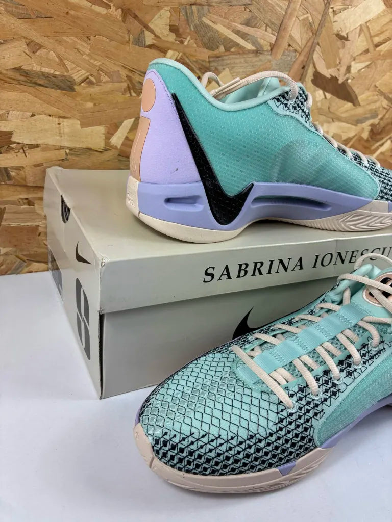 Chaussures de Basketball Nike Sabrina 1 Femme Vert Noir – 48 – FQ3381-301