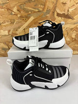 Adidas Trae Unlimited C Enfant Noir Blanc – 35 – HP6744