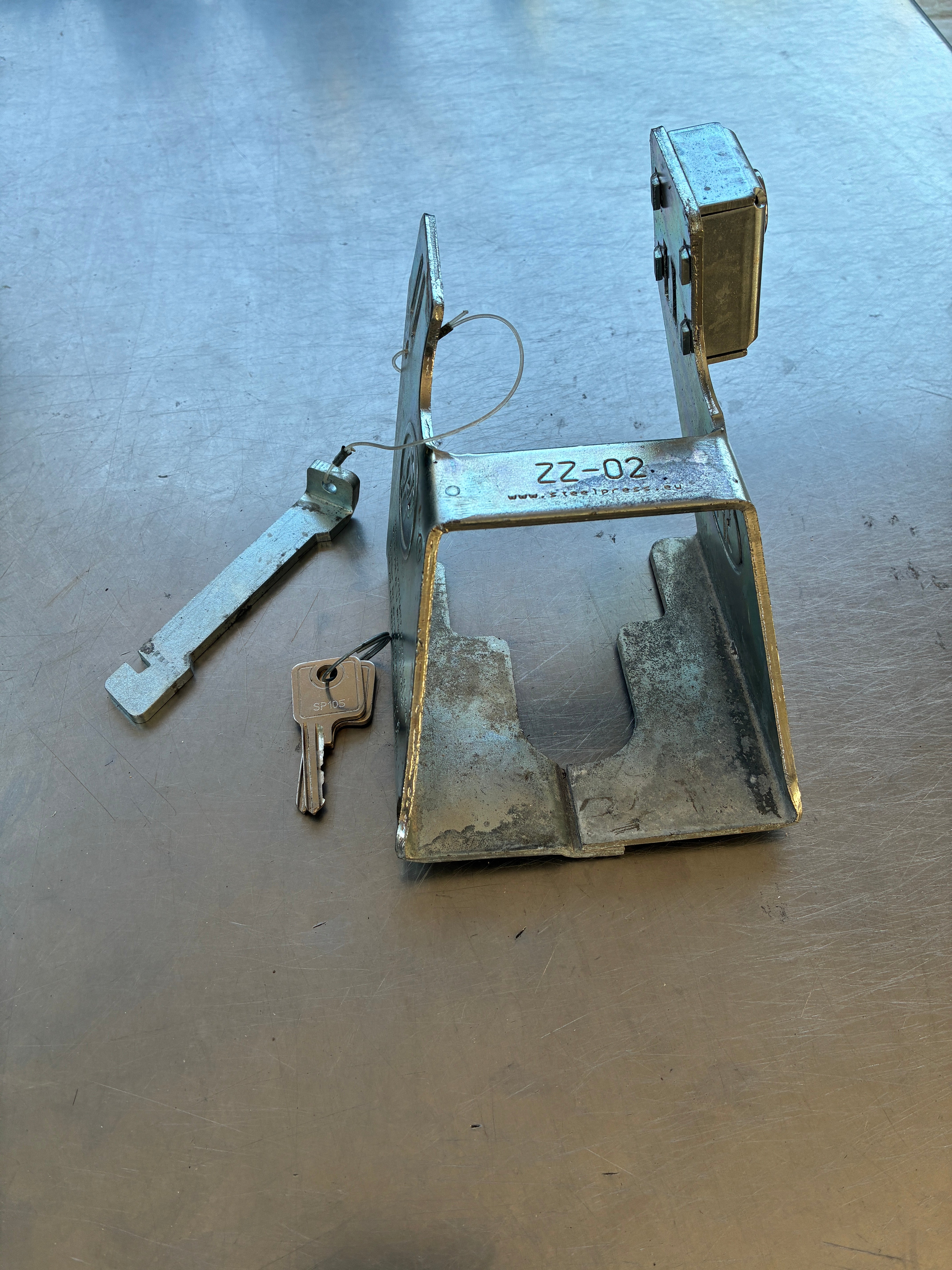 Antivol remorque universel Steelpress ZZ-02 – Occasion très bon état