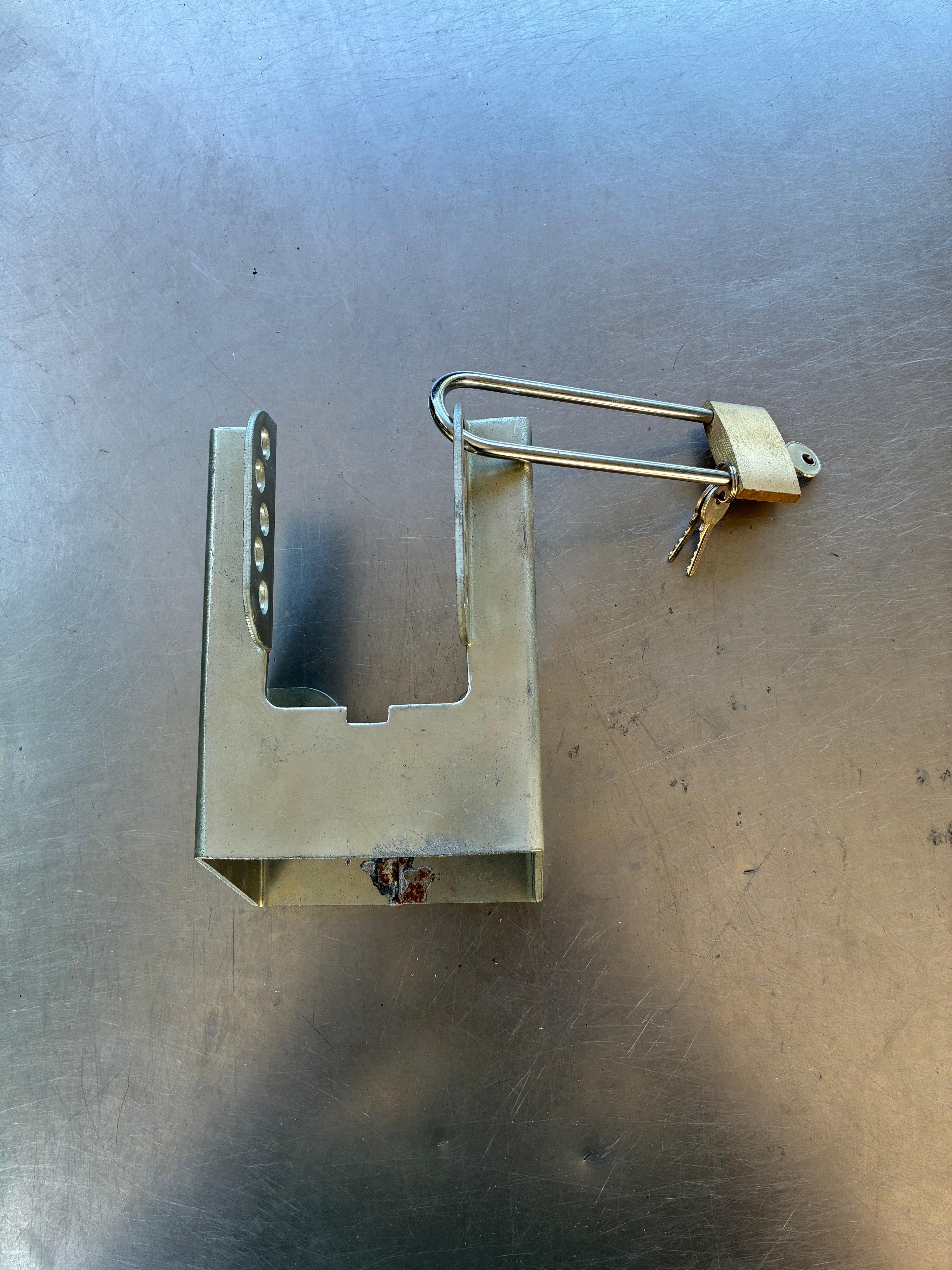Antivol remorque – Blocage tête d’attelage + cadenas 3 clés – Occasion