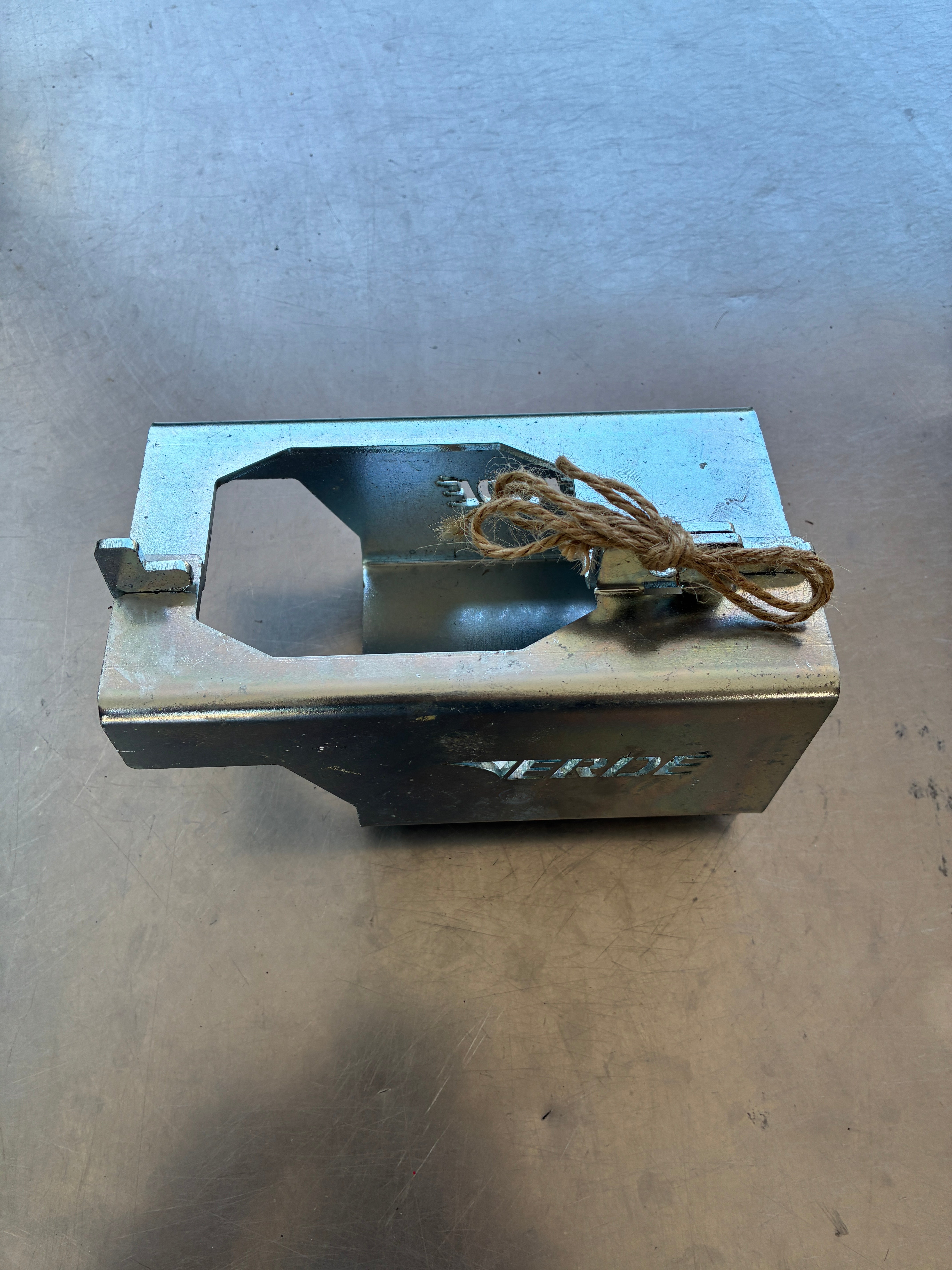 Antivol universel tête d’attache remorque – Compatible Erdé – Occasion sans cadenas