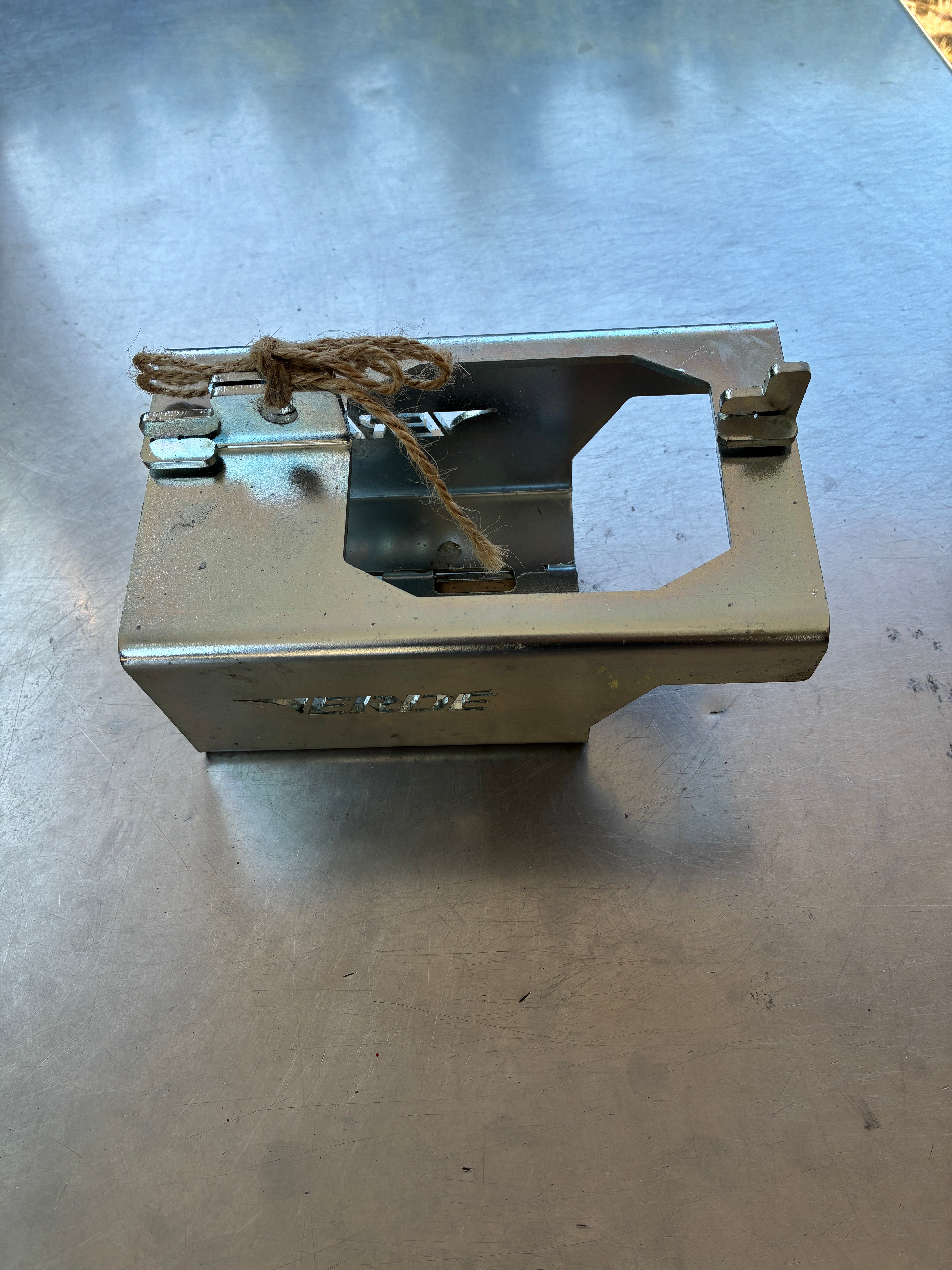 Antivol universel tête d’attache remorque – Compatible Erdé – Occasion sans cadenas