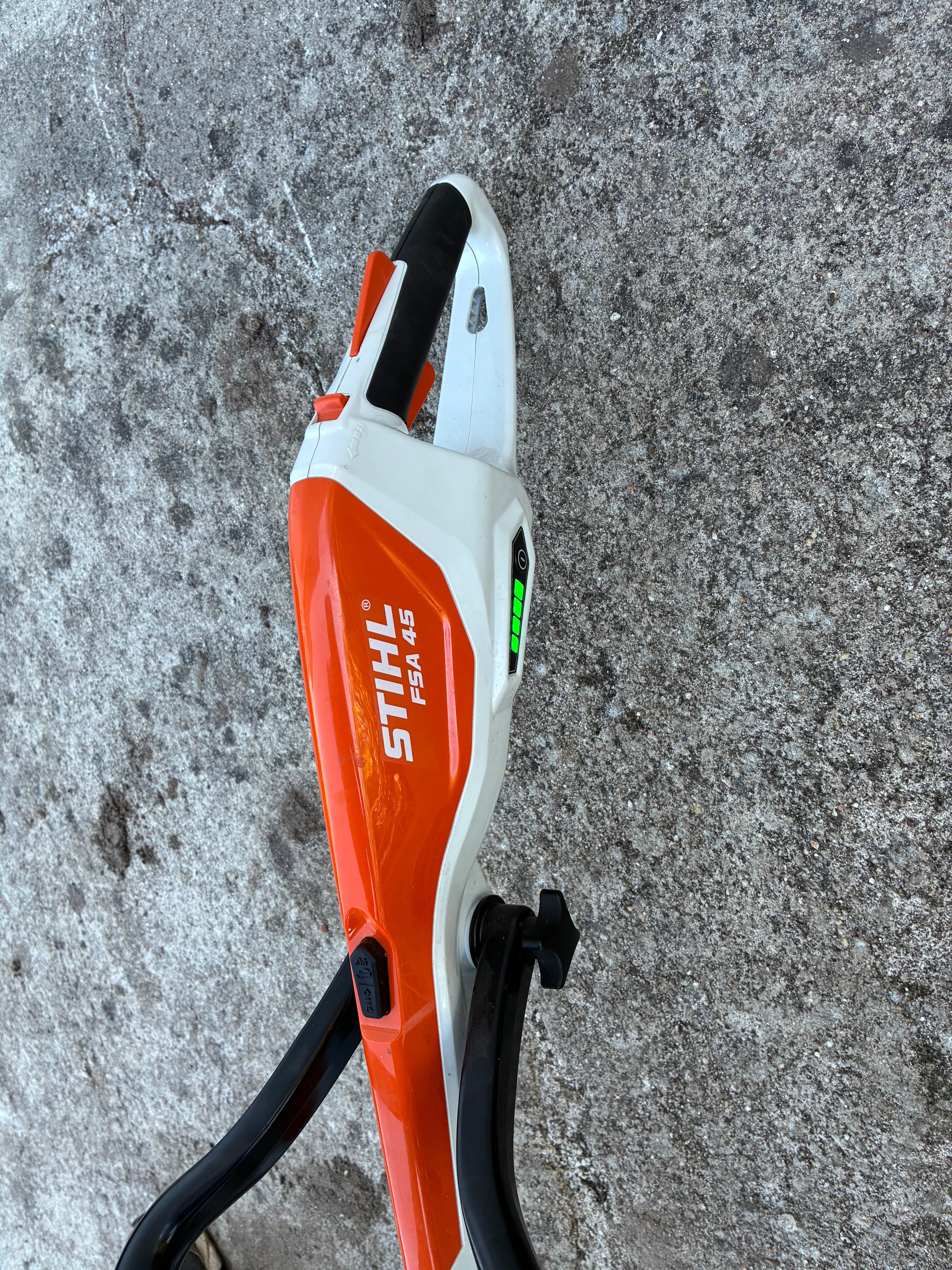 Débroussailleuse à batterie STIHL FSA 45 sans chargeur très bon état