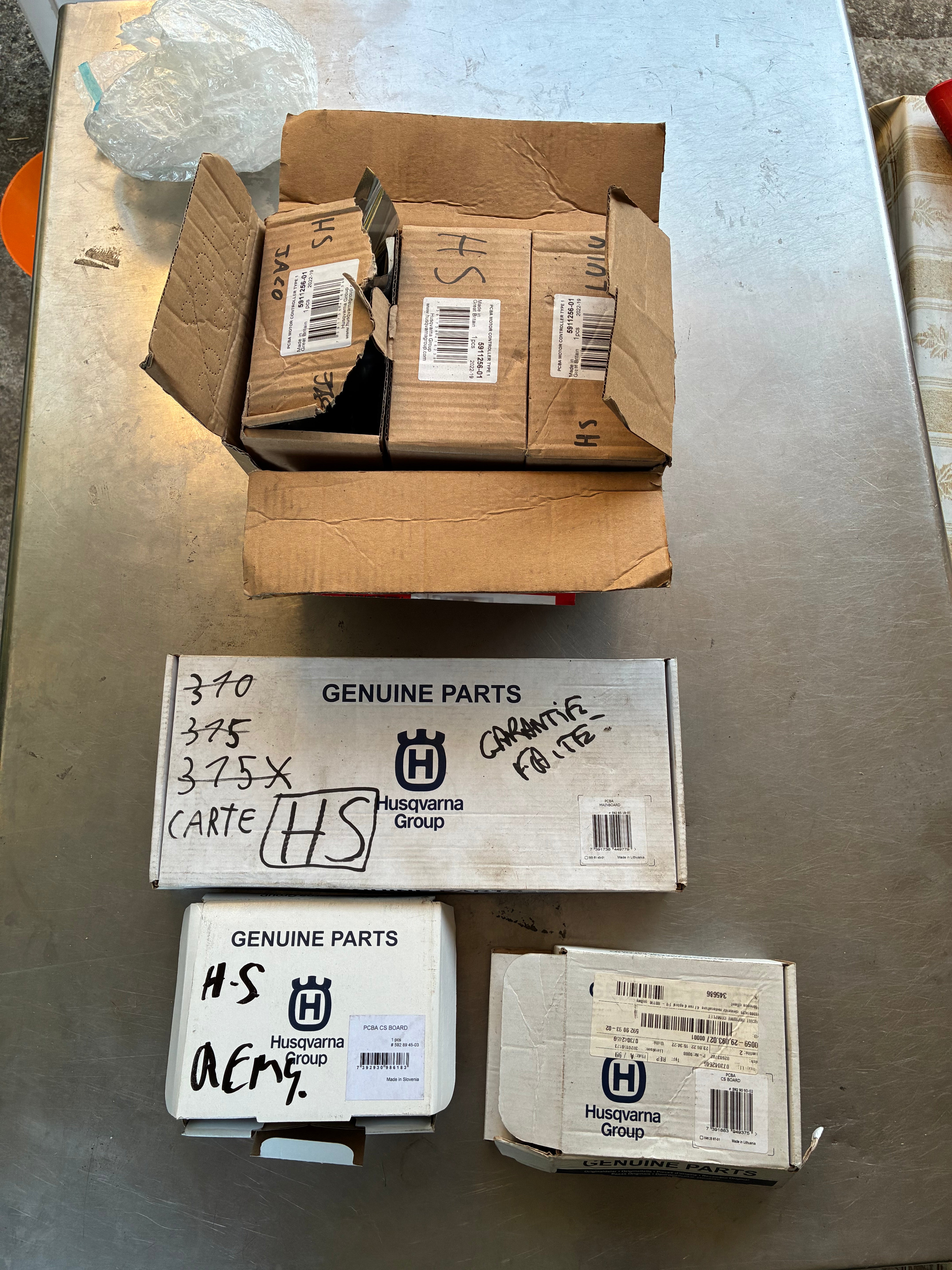 Lot cartes électroniques Husqvarna Automower non fonctionnelles pour pièces