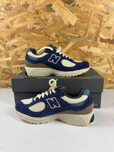 Baskets New Balance 2002R Navy Cream – Chaussures Sneakers – 39,5