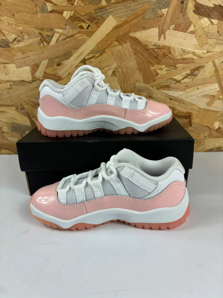Baskets Air Jordan 11 Retro Low PS White Legend Pink – Chaussures Enfant – 27,5